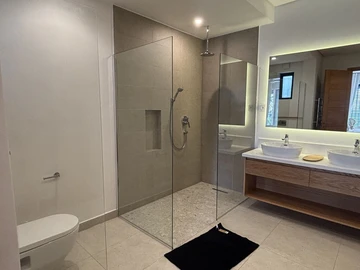 4 Bedroom Apartment