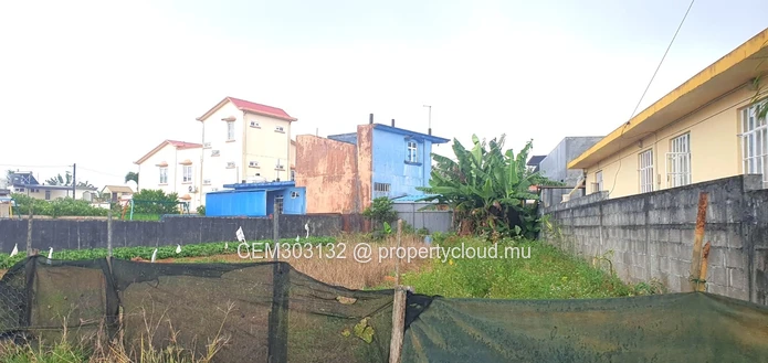 9 perches prime residential land for sale in Verdun
