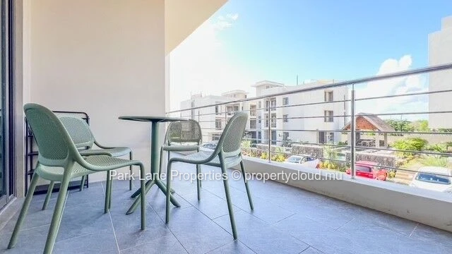Appartement élégant dans une résidence neuve avec piscine et vue sur les montagnes à Flic en Flac