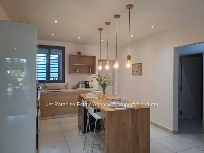Appartement au Rez-de-Chaussée Spacieux à Deux Pas de la Plage