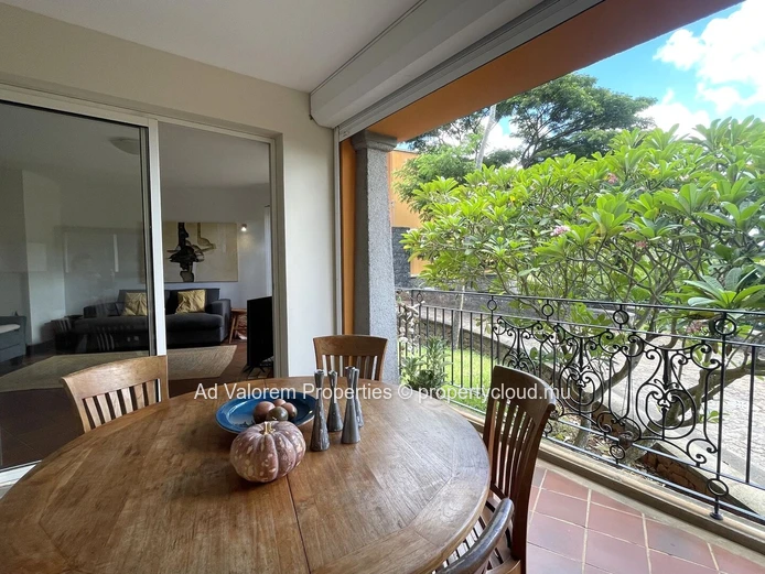 Duplex de deux chambres à louer - Vue dégagée sur la rivière (Mandat exclusif)