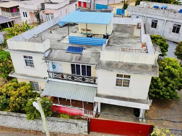 6 Bedroom House