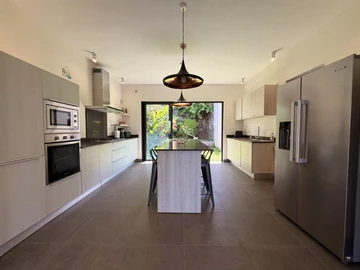 4 Bedroom Villa