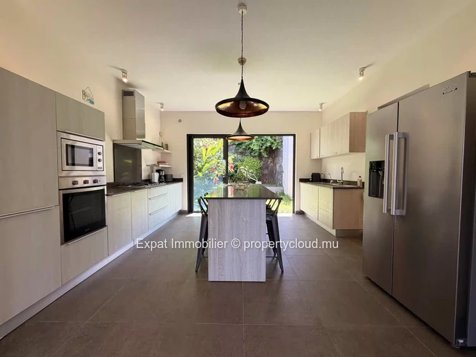 Villa contemporaine 4 chambres à louer – Pereybère