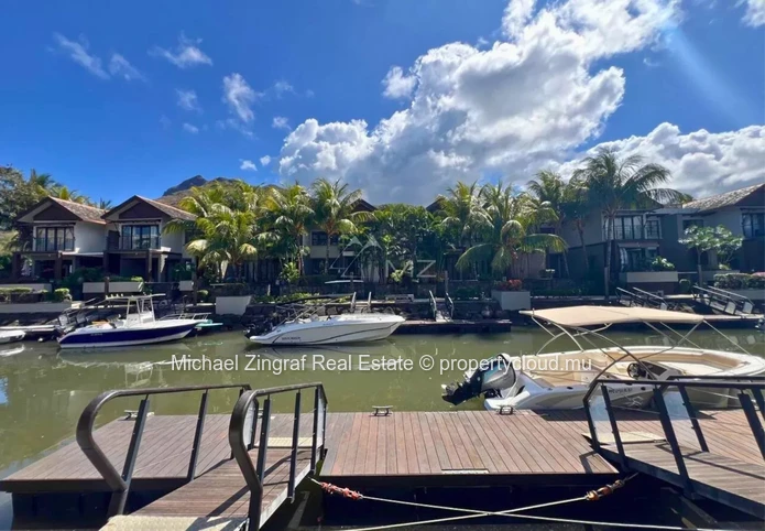Duplex 3 chambres sur La Balise Marina avec PONTON PRIVATIF