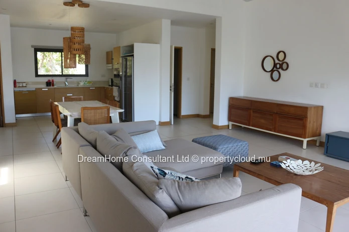 Luxueux appartement de 2 chambres en front de mer avec piscine privée