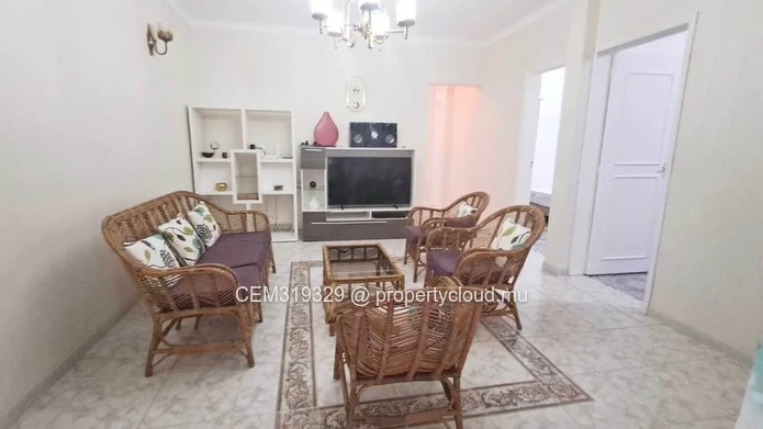 CLEAN & SPACIOUS 3-BEDROOM APARTMENT FOR RENT IN FLIC EN FLAC  ~ 3 Mins Walk to Flic en Flac Beach