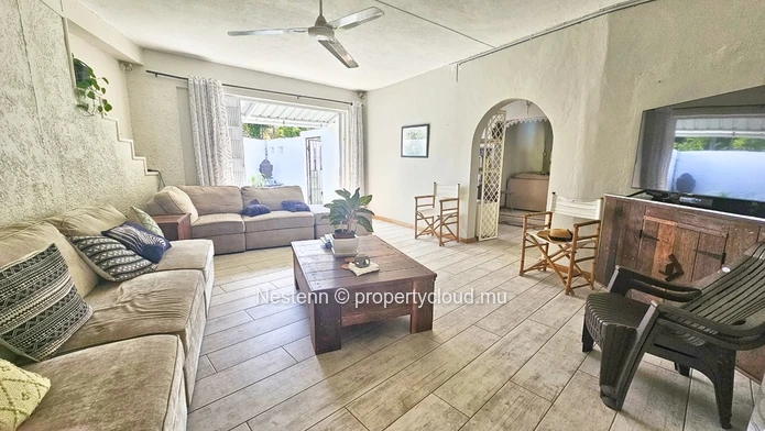 Charmante villa de 3 chambres avec piscine privée à seulement 500 m de la plage 