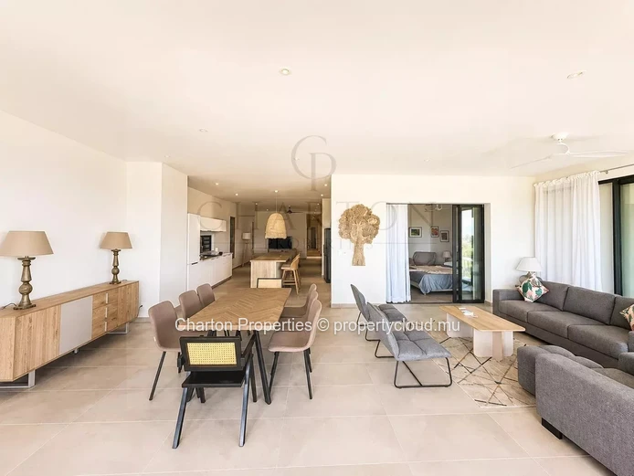 New 3-bedroom apartment with en-suite bathrooms and mountain views