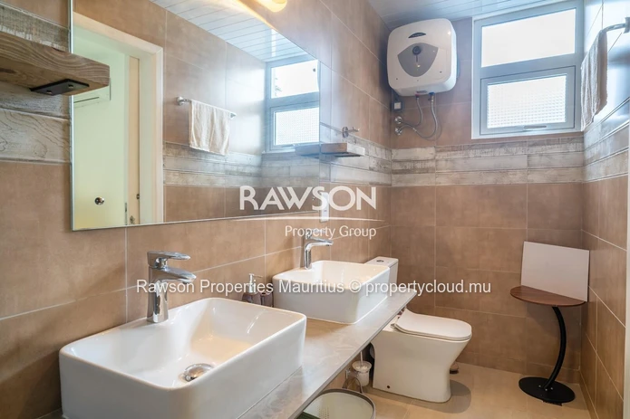 2 En-Suite Bedroom Apartment | Sea View | Trou D’Eau Douce | Accessible To Foreigners