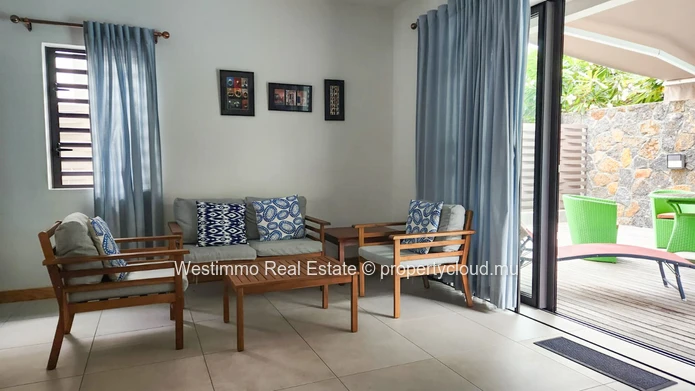 Duplex with private pool for rent in Black River