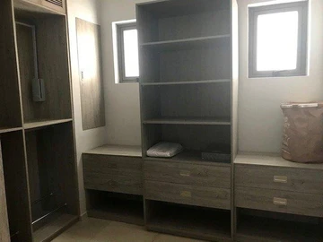 5 Bedroom Apartment