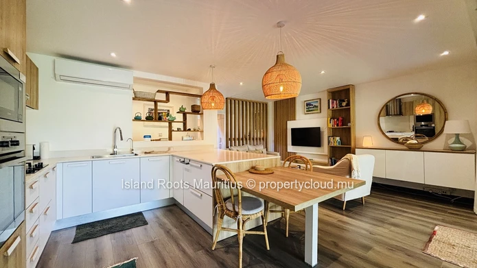 Duplex de 3 chambres à Bain Boeuf, non loin de la plage publique.