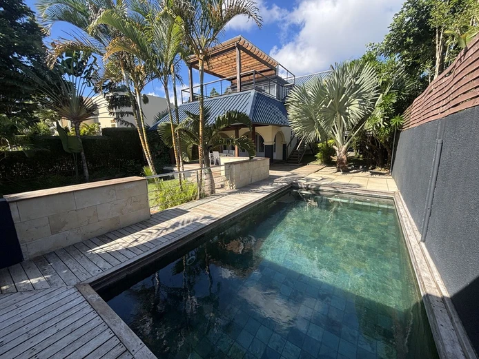 Villa meublée 4 chambres avec piscine à louer à Floréal