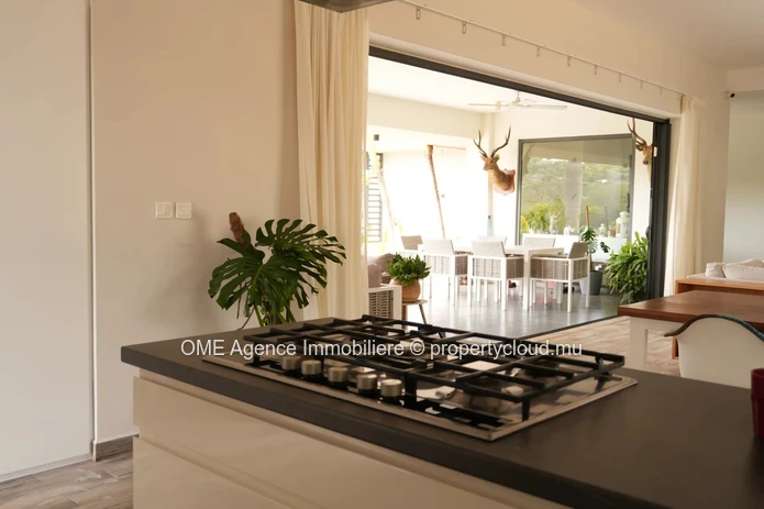 Magnificent 340 m² Villa | 5 Bedrooms