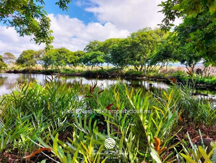 Un coin de paradis à Pointe d'Esny – Villa moderne avec jardin et piscine