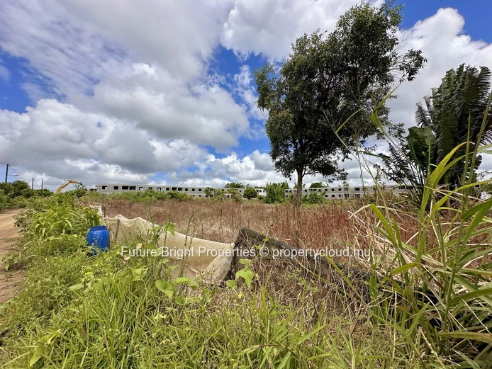 Exceptionnelle Opportunité d’Investissement à Proximité de l’Autoroute de Verdun