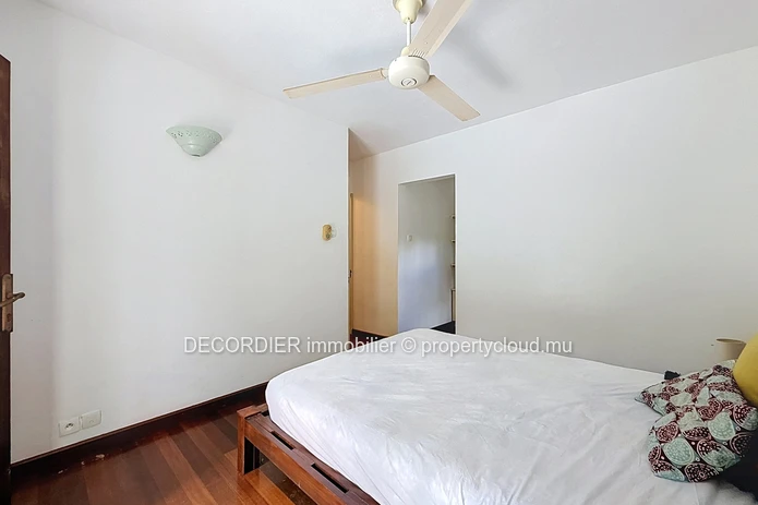 A Spacious House with a Swimming Pool in Saint-Antoine