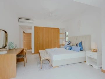 4 Bedroom Villa