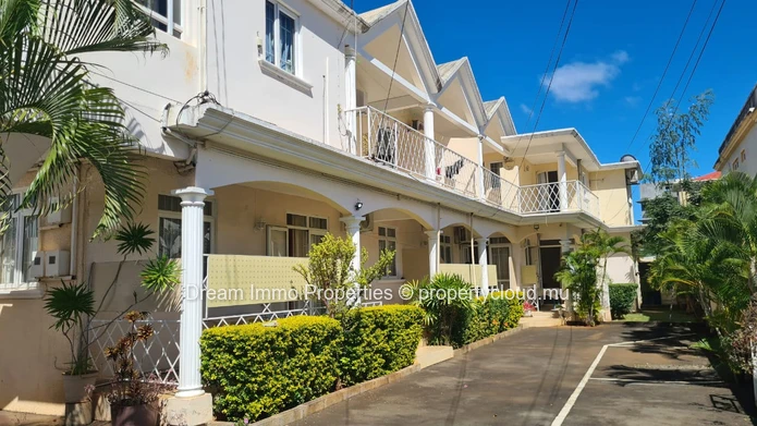 A Vendre Complexe De 8 Appartements Proche Mer A Flic En Flac - Ile Maurice