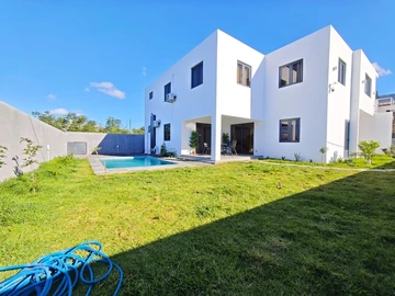 4 Bedroom Villa