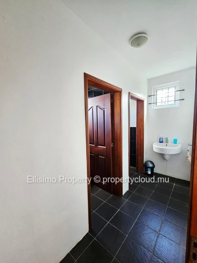 Duplex 3 bedroom + 1 ensuite in Calodyne