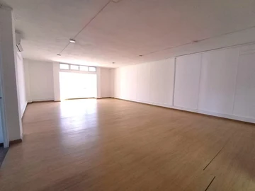Bureau de 3 Chambres