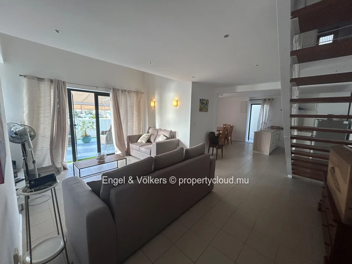 Luxury 3-Bedroom Sea View Penthouse for Rent – Flic en Flac