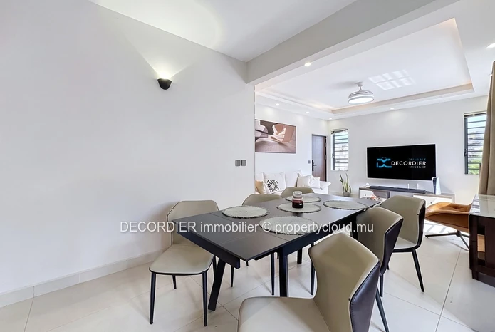 À Louer – Bel Appartement À Roches Brunes
