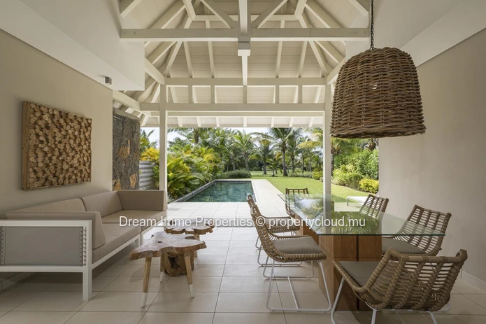 Superb 3 Br Semi-Detached Villa On The Golf In The Anahita Domain