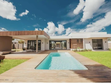 4 Bedroom Villa