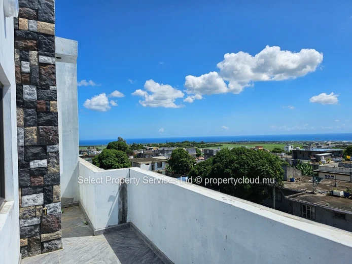 À vendre -Appartement de 3 Chambres Entièrement Meublé – Avenue Duperré, Beau Bassin | Rs 6,4M