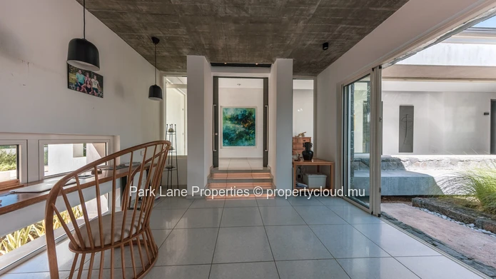 Villa Contemporaine avec Vue Imprenable sur la Montagne