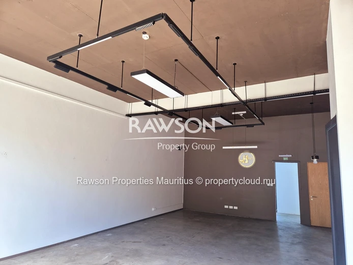 Modern Ground Floor Commercial Space for Rent in Black River