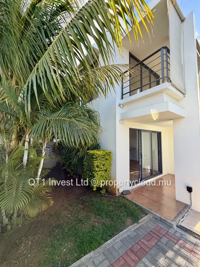 Nice Duplex In Mon Choisy