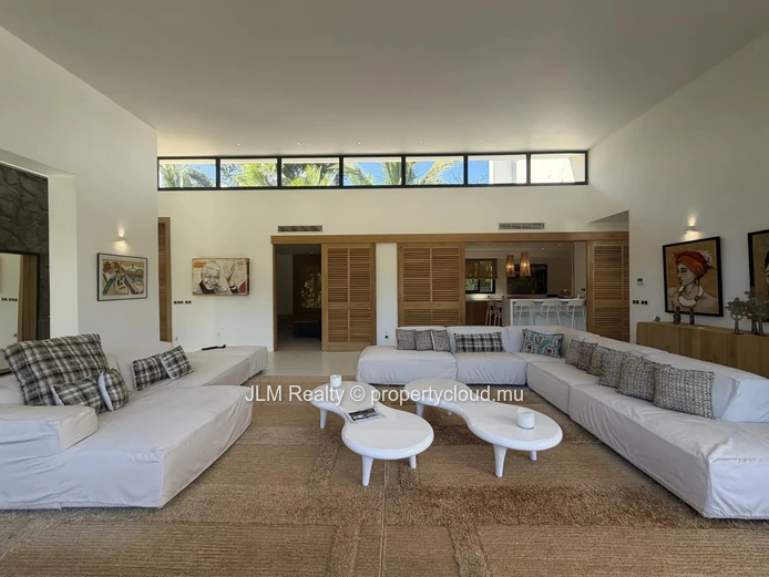 À Vendre : Villa Contemporaine de Prestige de 5 Chambres à Tamarin, Île Maurice