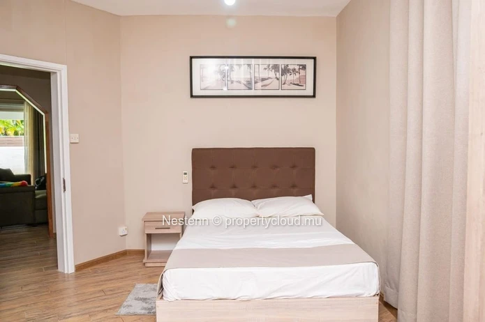 Vie en bord de mer spacieuse maison de 3 chambres avec véranda et espace vert