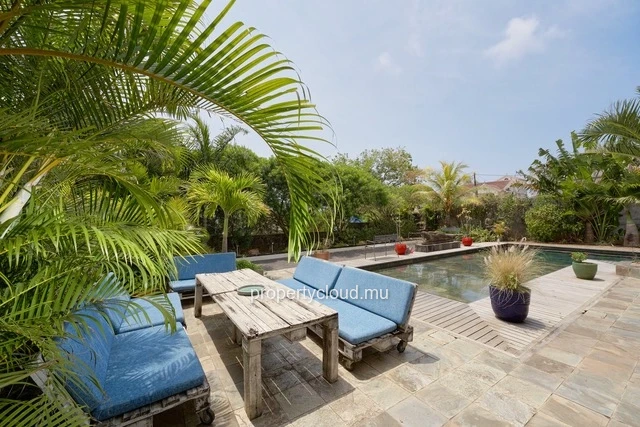 A vendre magnifique villa dans une residence accessible aux etrangers à Pereybere.