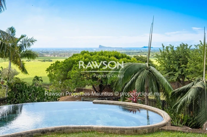 Beaufiful Villa In A Gated Estate