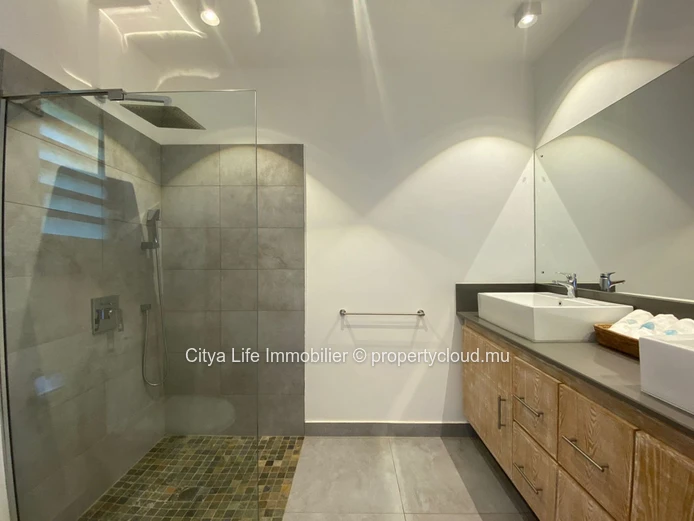 Maison / Villa RES - IML-867