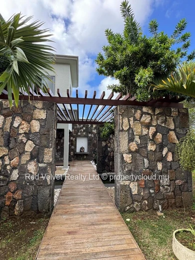 Luxury 5-Bedroom Villa for Rent in Gated Community, North Mauritius