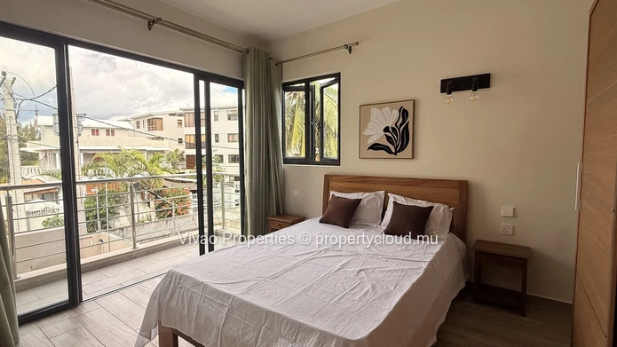 Brand new 3-bedroom furnished apartment, access to communal pool, walking distance to La Preneuse beach, Black River ...