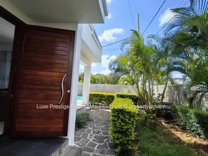Luxury 4-Bedroom Ensuite Villa for Sale in Mont Choisy | Private Pool | Smart Security | Rs 20M