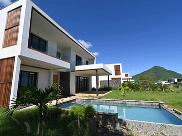 4 Bedroom Villa