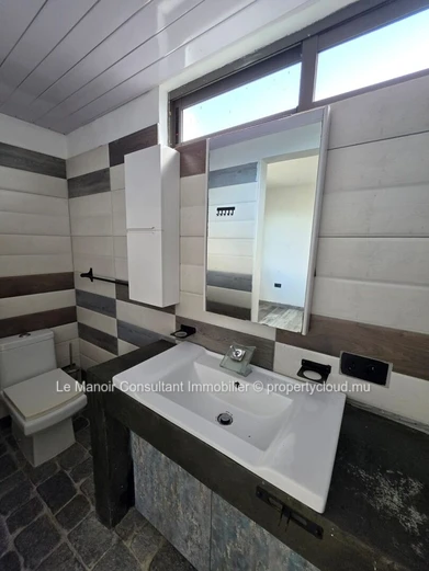 Villa 5 chambres à vendre à Vacoas, 210 m² habitables