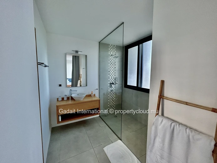 Villa contemporaine 4 suites avec piscine privée et vue mer – Domaine Akasha, Tamarin