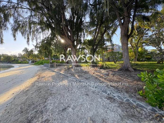 Beachfront Leasehold Land | 1,302.72 M² | Bain Boeuf | Mauritian Citizens Only