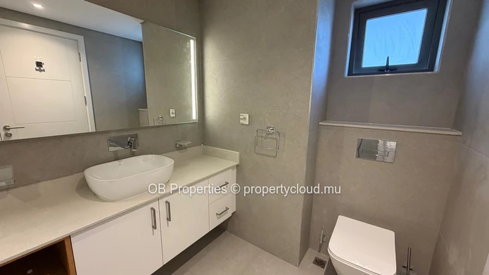Elegant 2-Bedroom Apartment
