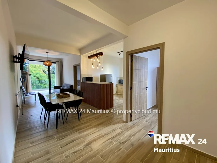 Brand-New Apartment with Views of Greenery