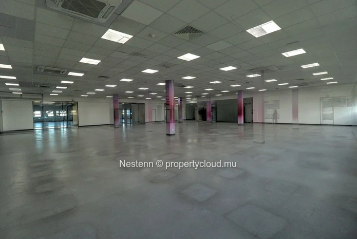 Modern offices in strategic location and excellent accessibility